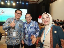 Progul Makan Randang Terbaik 2 se-Sumatera, Bupati Eka Putra Terima Piagam Penghargaan